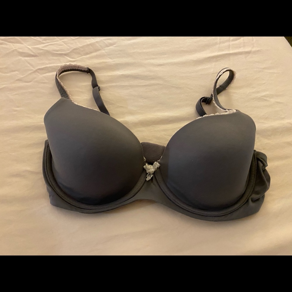 Demi Bra